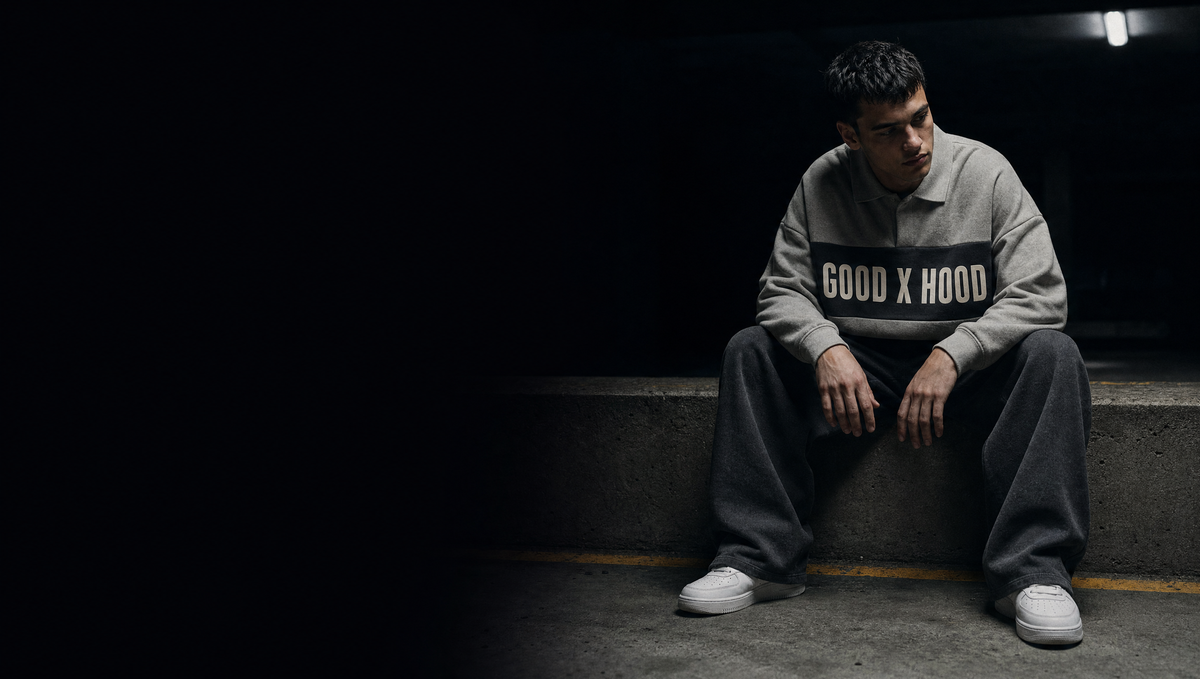 Pièces GOOD X HOOD posées à plat sur fond gris