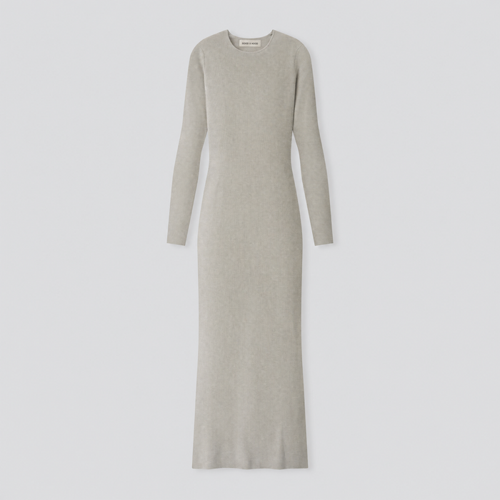 Robe longue en maille côtelée grise, vue de face